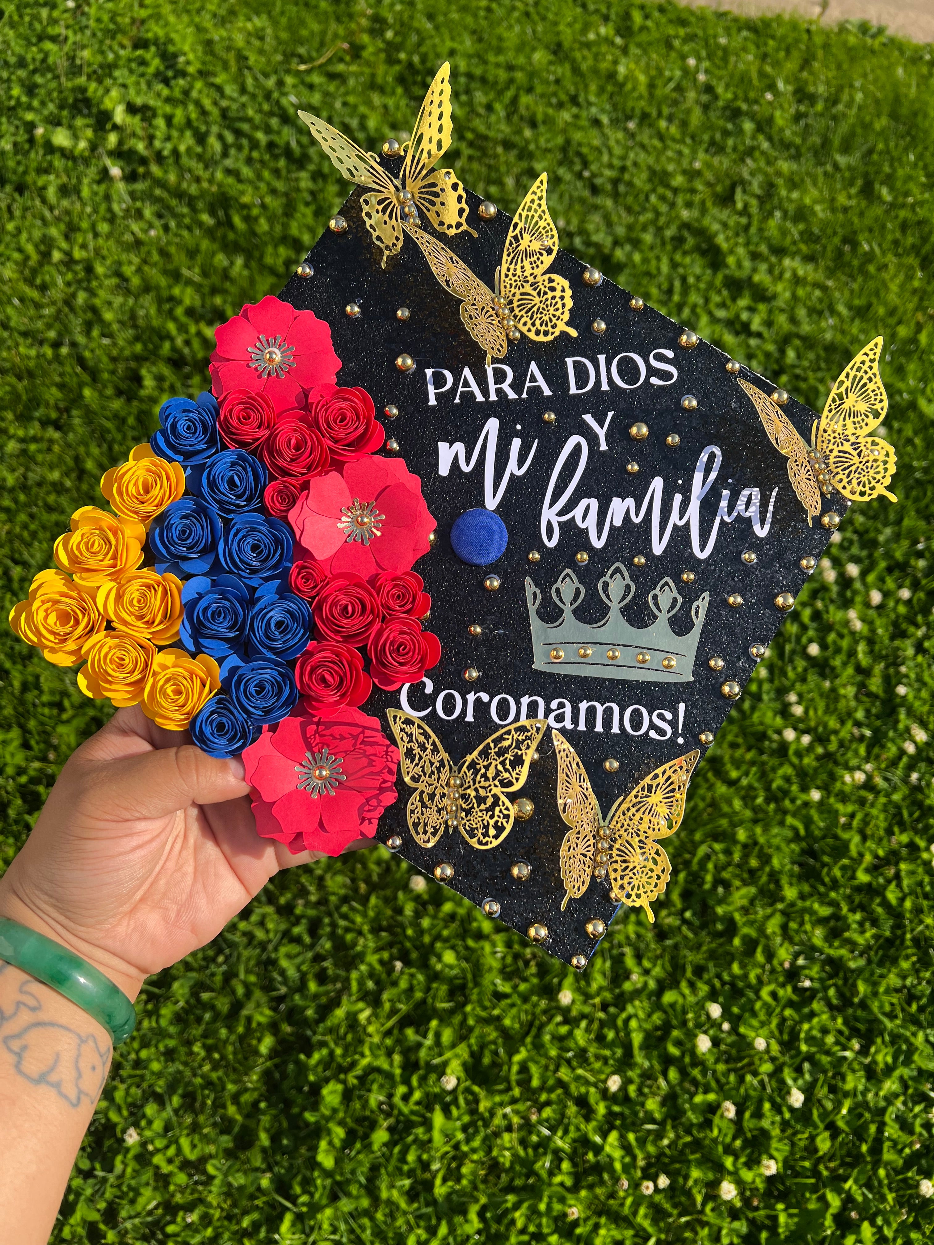Colombian Flag Flower Style Topper